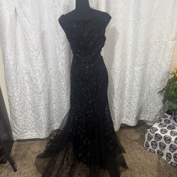 Black Sequin Mermaid Gown Size 7 Medium Stretchy Lightweight Formal Dress - Picture 11 of 12